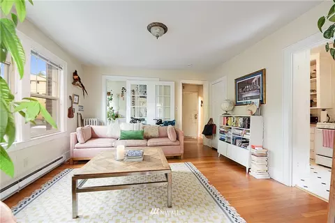 1017 E Harrison St, Seattle, WA 98102 photo 4