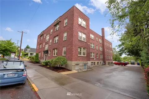 1017 E Harrison St, Seattle, WA 98102 photo 1