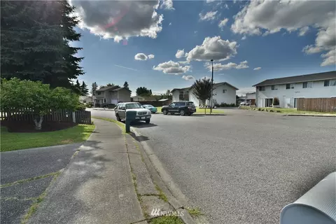 15712 63rd Stct Stct E, Sumner, WA 98390 photo 17