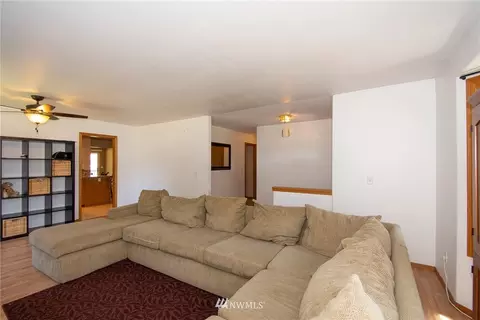 1609 185th St E, Spanaway, WA 98387 photo 5