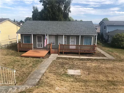 1417 Pine St, Everett, WA 98201 photo 1