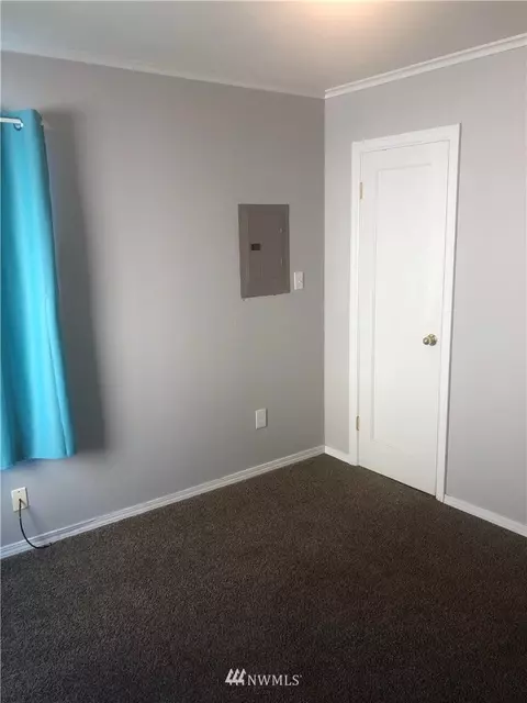 1417 Pine St, Everett, WA 98201 photo 4