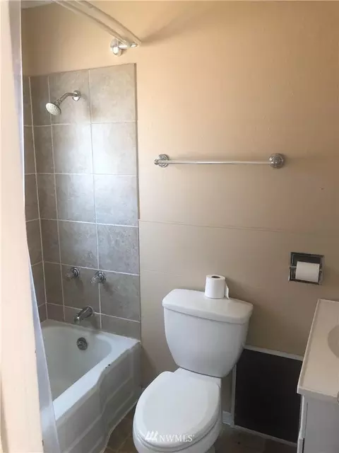1417 Pine St, Everett, WA 98201 photo 3