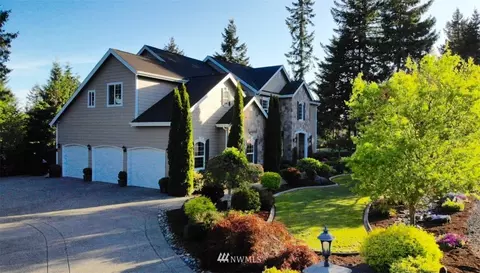 31 E Soderberg, Allyn, WA 98524 photo 2