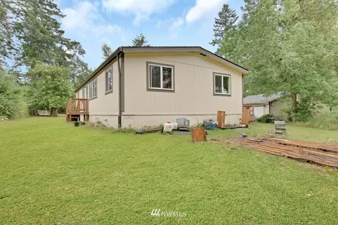 939 Tipsoo Loop N, Rainier, WA 98576 photo 17