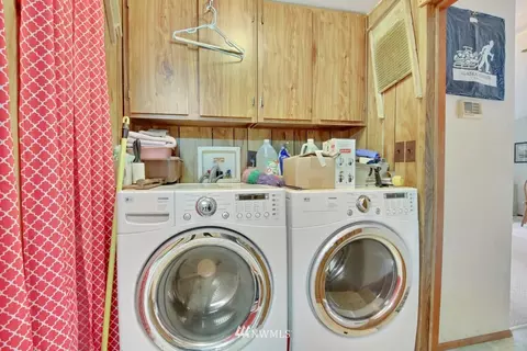 939 Tipsoo Loop N, Rainier, WA 98576 photo 4