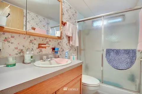939 Tipsoo Loop N, Rainier, WA 98576 photo 14