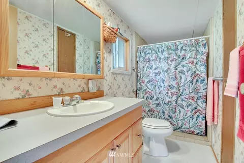 939 Tipsoo Loop N, Rainier, WA 98576 photo 11