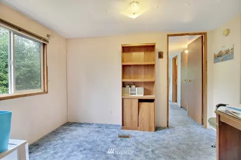939 Tipsoo Loop N, Rainier, WA 98576 photo 9