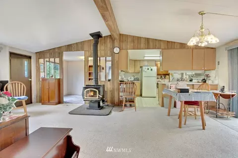 939 Tipsoo Loop N, Rainier, WA 98576 photo 12