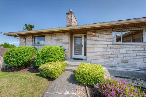 4869 Alpine Dr, Everett, WA 98203 photo 1