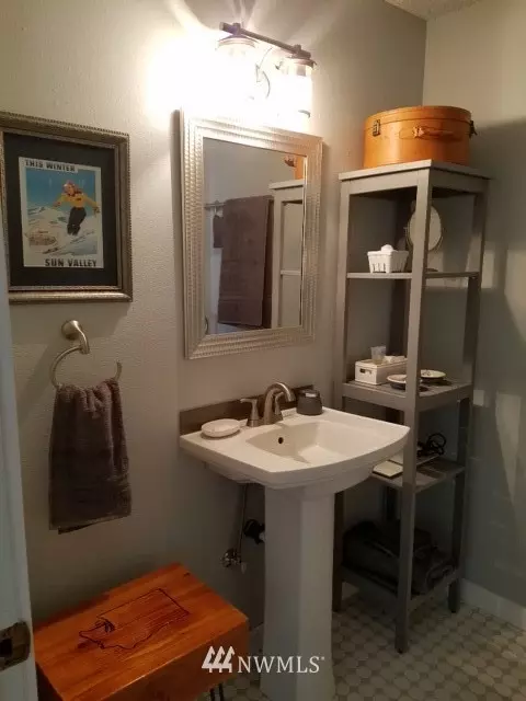 209 E Franklin Ave, Chelan, WA 98816 photo 13