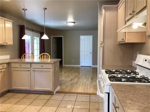 301 Leber St NE, Orting, WA 98360 photo 10