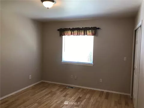301 Leber St NE, Orting, WA 98360 photo 15