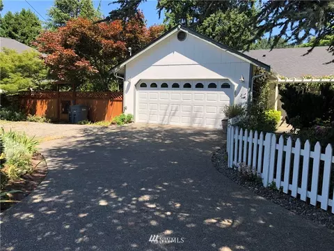 301 Leber St NE, Orting, WA 98360 photo 3