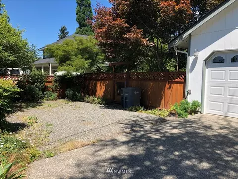301 Leber St NE, Orting, WA 98360 photo 4