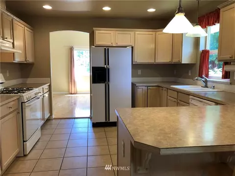 301 Leber St NE, Orting, WA 98360 photo 11