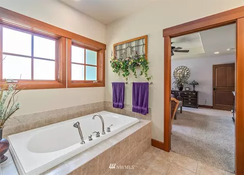 290 E Soderberg Rd, Allyn, WA 98524 photo 15