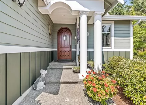 290 E Soderberg Rd, Allyn, WA 98524 photo 2