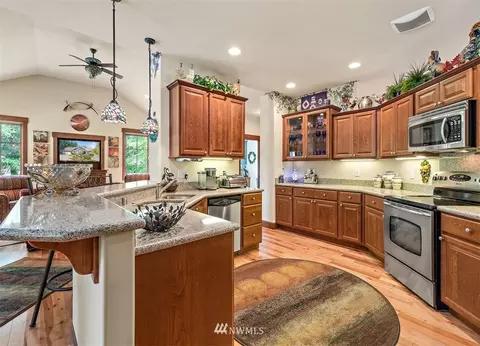 290 E Soderberg Rd, Allyn, WA 98524 photo 7