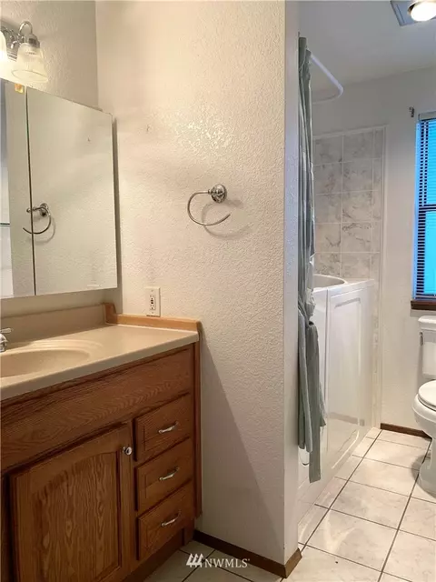 18006 B St E, Spanaway, WA 98387 photo 8