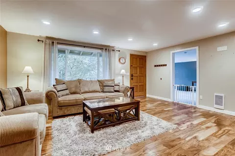 118 W Winesap Rd, Bothell, WA 98012 photo 6