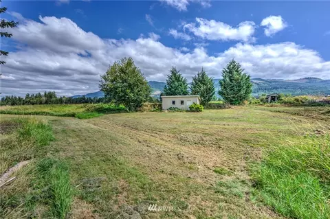 6548 Lawrence Rd, Everson, WA 98247 photo 2