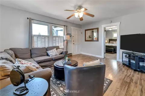 2214 Madison St, Everett, WA 98203 photo 2