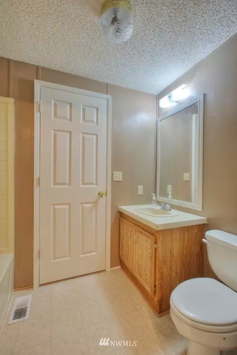 19104 221st Ave E, Orting, WA 98360 photo 13
