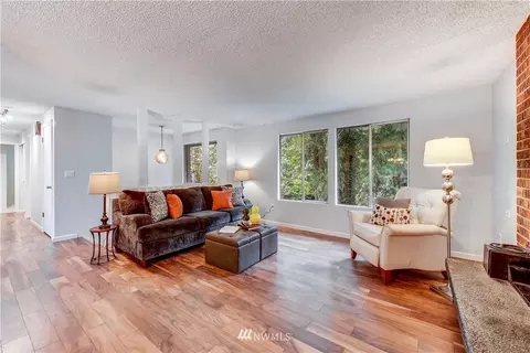 21015 W Richmond Rd, Bothell, WA 98021 photo 3
