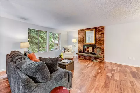 21015 W Richmond Rd, Bothell, WA 98021 photo 2