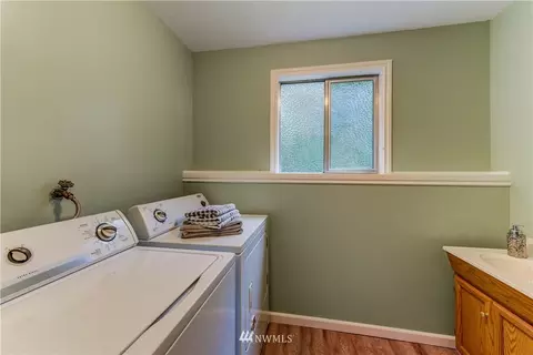 21015 W Richmond Rd, Bothell, WA 98021 photo 19