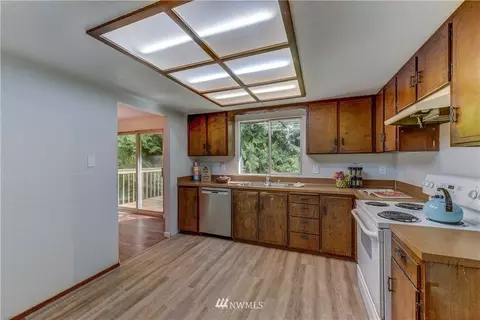 21015 W Richmond Rd, Bothell, WA 98021 photo 7