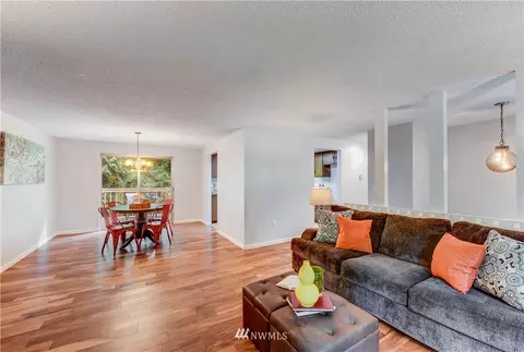 21015 W Richmond Rd, Bothell, WA 98021 photo 4