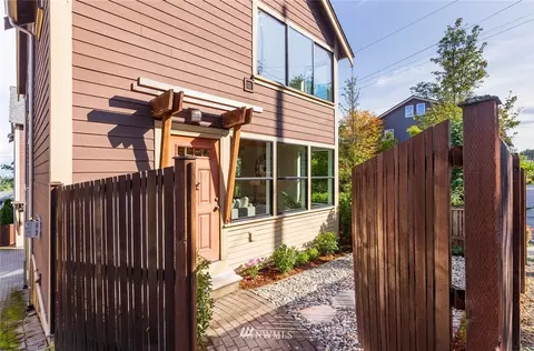 1812 E Pike St, Seattle, WA 98122 photo 22