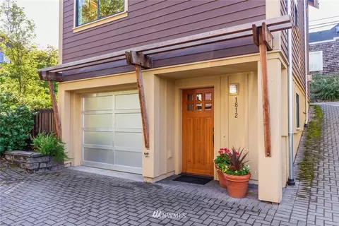 1812 E Pike St, Seattle, WA 98122 photo 2