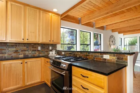 1812 E Pike St, Seattle, WA 98122 photo 11