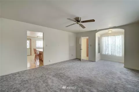 404 Eldredge Ave SW, Orting, WA 98360 photo 2