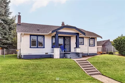 1933 Cedar St, Everett, WA 98201 photo 1