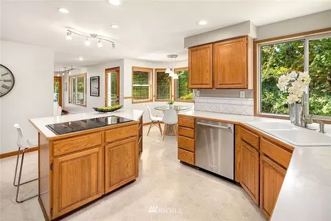 24327 Lockwood Rd, Bothell, WA 98021 photo 9