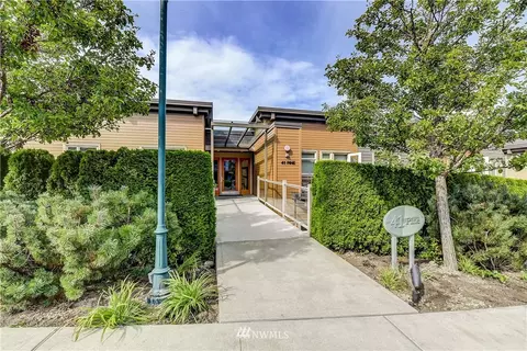 41 Pine St #301, Edmonds, WA 98020 photo 2
