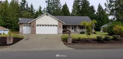 40 E Sterling Dr, Allyn, WA 98524 photo 1