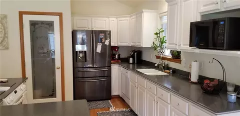 40 E Sterling Dr, Allyn, WA 98524 photo 5