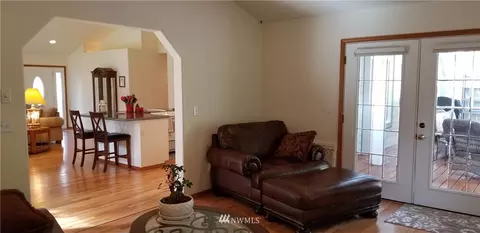 40 E Sterling Dr, Allyn, WA 98524 photo 11