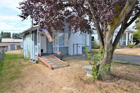 1028 Maple St, Everett, WA 98201 photo 3