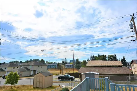 1028 Maple St, Everett, WA 98201 photo 9
