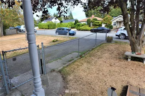 1028 Maple St, Everett, WA 98201 photo 6