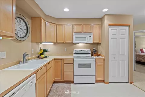 2201 192nd St SE #Y102, Bothell, WA 98012 photo 11