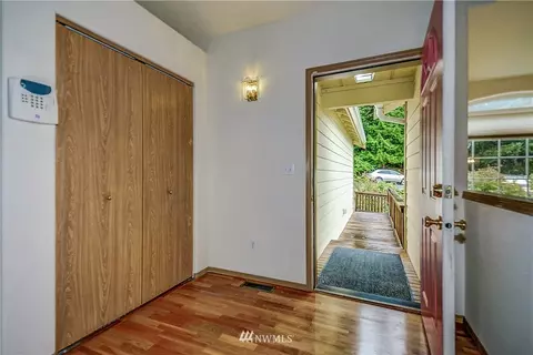 61 Hylebos Ave, Milton, WA 98354 photo 2