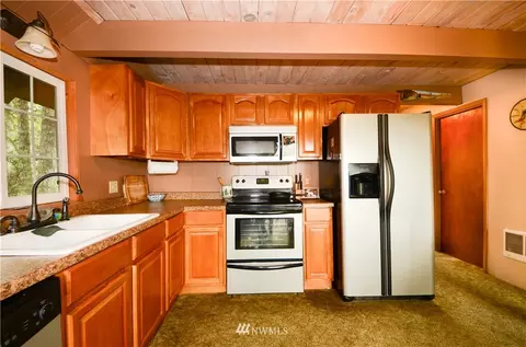 260 E Lakeview Dr, Grapeview, WA 98546 photo 6